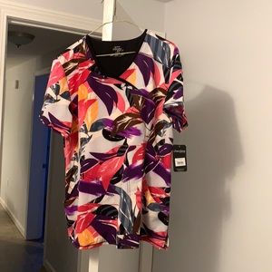 Large Cherokee Infinity Scrub Top